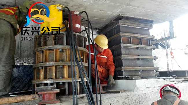 我公司承攬富鋒特大橋更換鋼箱梁項(xiàng)目