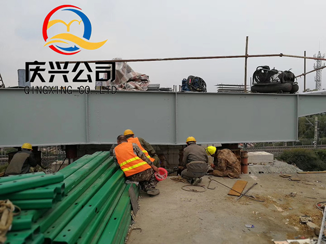 我公司承攬富鋒特大橋更換鋼箱梁項(xiàng)目