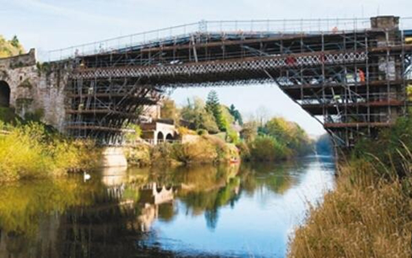 世界首座鐵橋開始大修