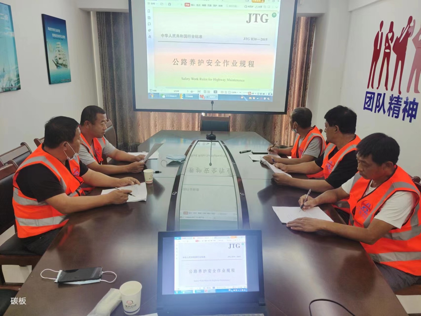 �����z�y(c��)܇���U